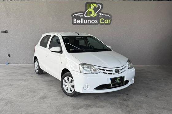 TOYOTA ETIOS 1.3 X 16V FLEX 4P AUTOMÁTICO TOYOTA ETIOS 1.3 X 16V FLEX 4P AUTOMÁTICO